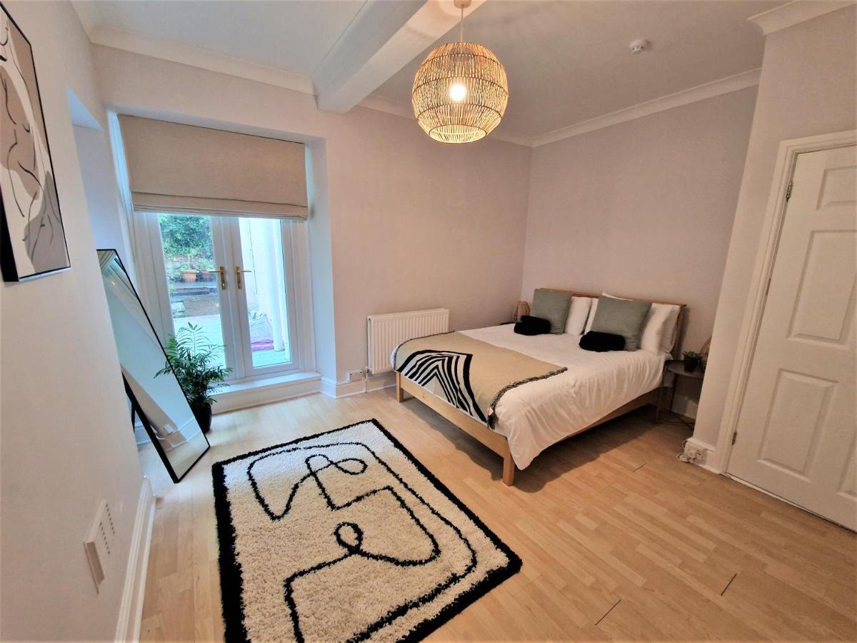 Lovely Seafront Apartment With Garden Swansea Exterior foto